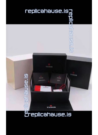 Tudor Replica Box Set with Documents